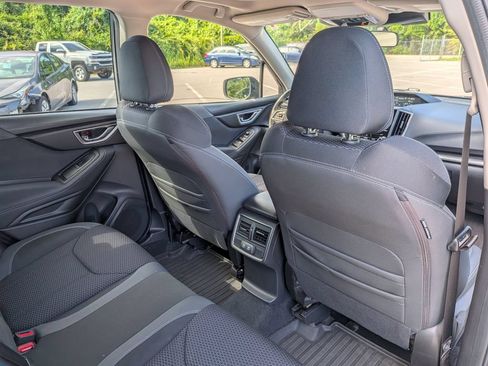 Used 2022 Subaru Forester Premium AWD/4WD image 27