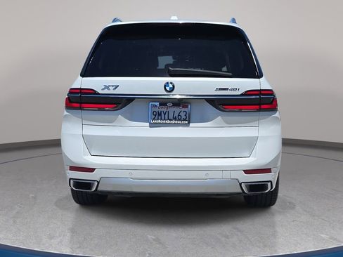 Used 2024 BMW X7 xDrive40i w/ Premium Package AWD/4WD image 7