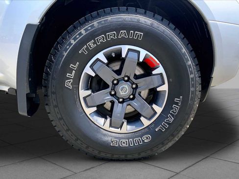 Used 2019 Nissan Frontier PRO-4X w/ Pro-4x Luxury Package AWD/4WD image 11