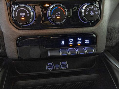 New 2026 RAM 1500 Express AWD/4WD image 26