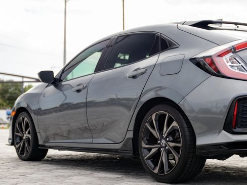 Used 2017 Honda Civic Sport image 9