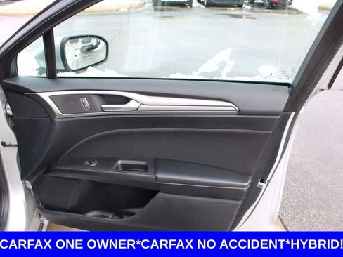 Used 2019 Ford Fusion SE image 22