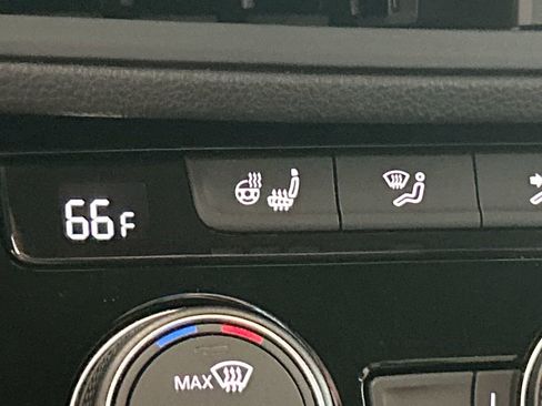 Certified 2021 Volkswagen Jetta R-Line FWD image 19