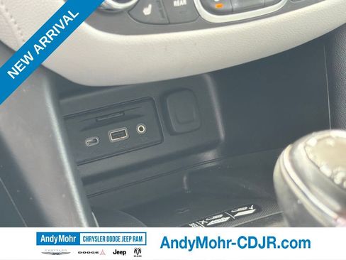 Used 2019 Chevrolet Equinox Premier AWD/4WD image 23