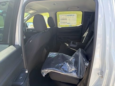 New 2026 Ford Ranger XLT w/ Black Appearance Package AWD/4WD image 9