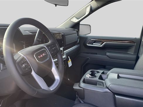 New 2026 GMC Sierra 1500 Elevation image 15