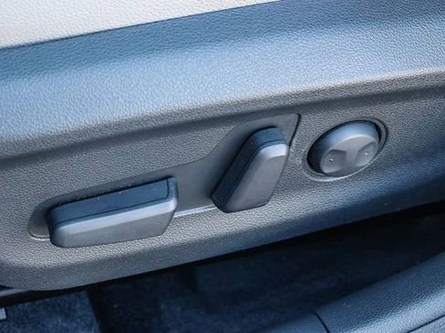 Used 2017 Hyundai Elantra Limited w/ Limited Ultimate Package 05 image 24