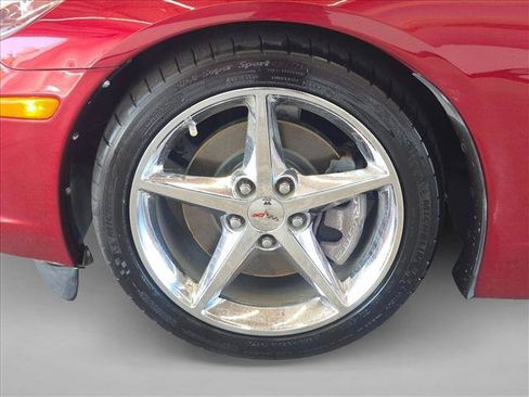 Used 2011 Chevrolet Corvette Convertible w/ Preferred Equipment Group RWD image 17