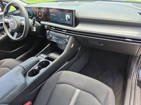 Used 2025 Hyundai Sonata SEL FWD image 31