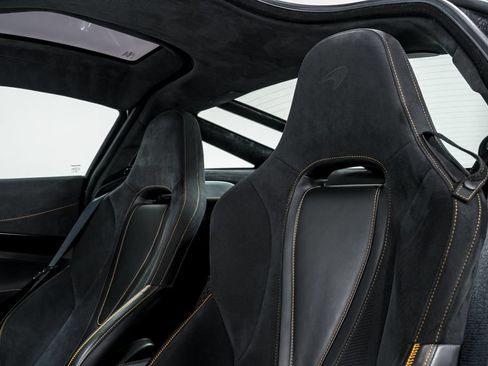 Used 2020 McLaren 720S Performance RWD image 17