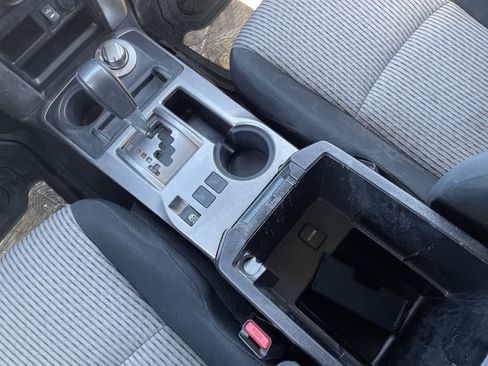 Used 2014 Toyota 4Runner SR5 AWD/4WD image 21