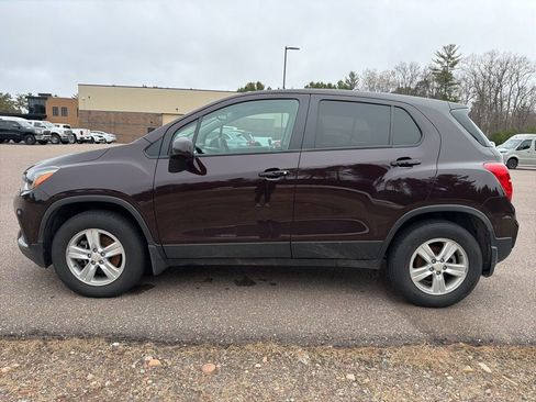 Used 2022 Chevrolet Trax LS w/ Tint and Cruise Package AWD/4WD image 3