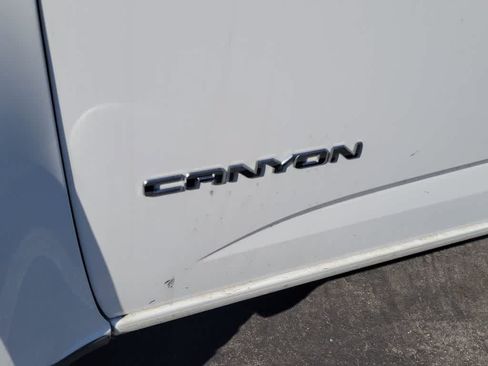 Used 2019 GMC Canyon SLE AWD/4WD image 3