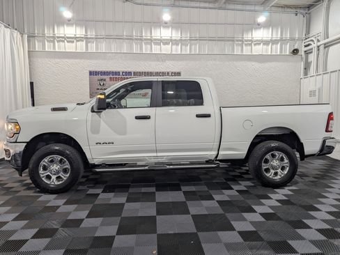 Used 2024 RAM 2500 Big Horn AWD/4WD image 2