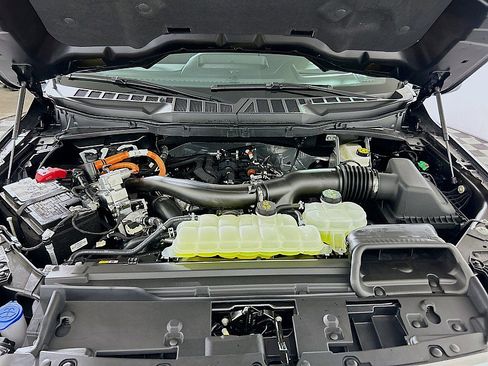 New 2025 Ford F150 Lariat w/ Equipment Group 502A High image 31