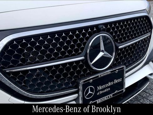 Used 2025 Mercedes-Benz E 450 4MATIC Sedan image 31