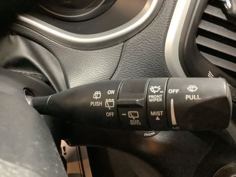 Used 2014 Jeep Cherokee Trailhawk w/ Leather Interior Group image 28