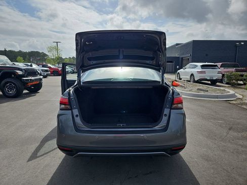 Used 2024 Nissan Versa S FWD image 13