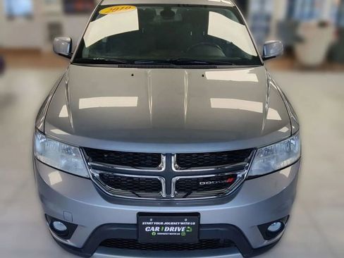 Used 2019 Dodge Journey SE w/ Connectivity Group image 2