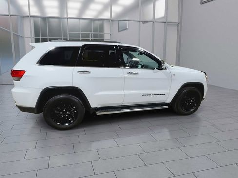 Used 2019 Jeep Grand Cherokee Limited AWD/4WD image 9