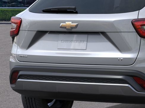 New 2026 Chevrolet Trax LT w/ Sunroof Package image 14