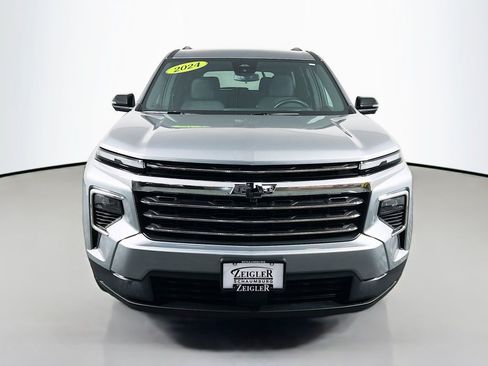 Certified 2024 Chevrolet Traverse LT image 2