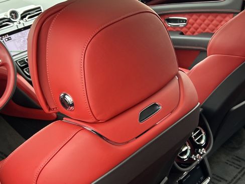 Certified 2022 Bentley Bentayga image 46