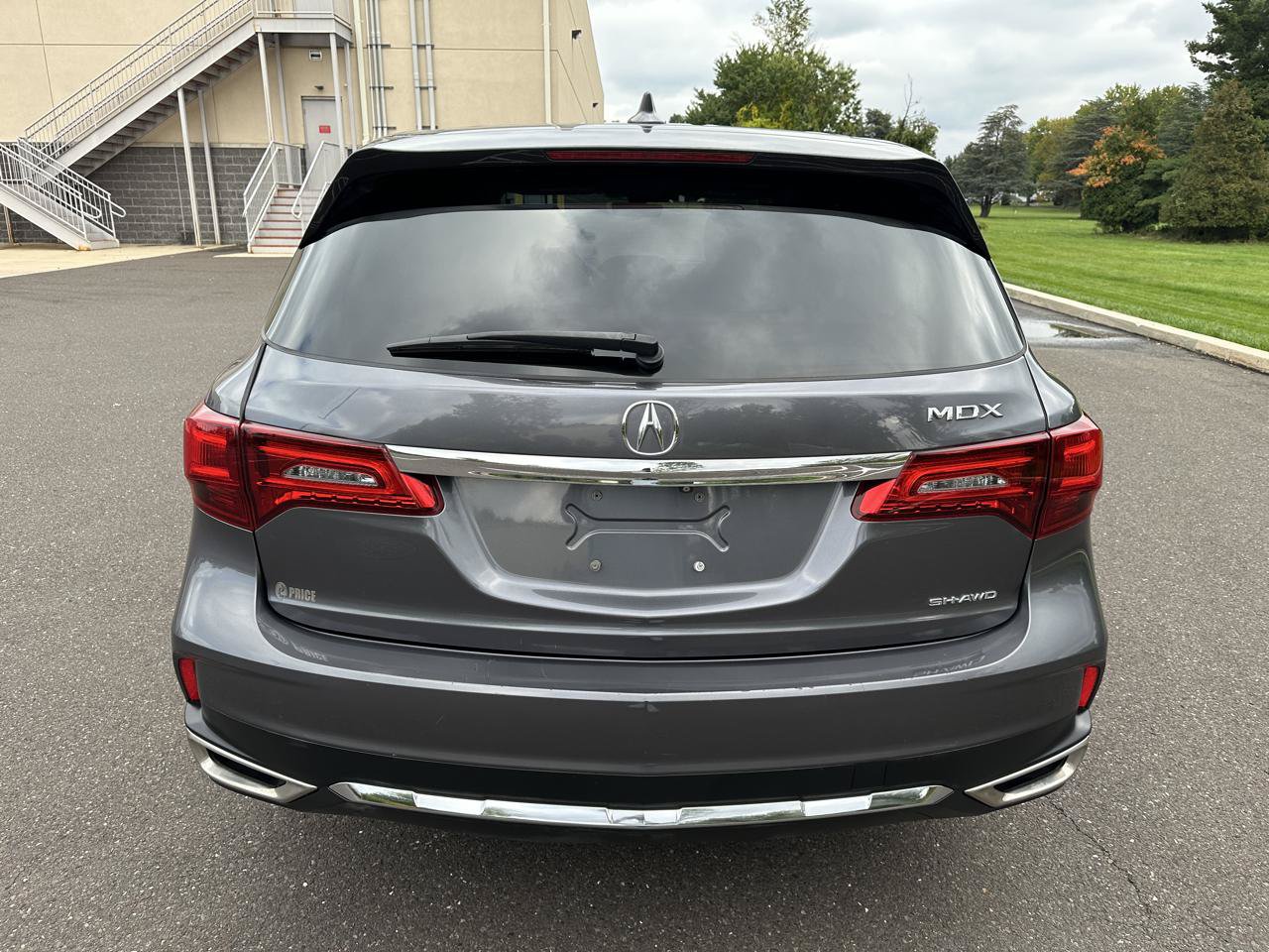 Used 2017 Acura MDX w/ Technology Package AWD/4WD image 6
