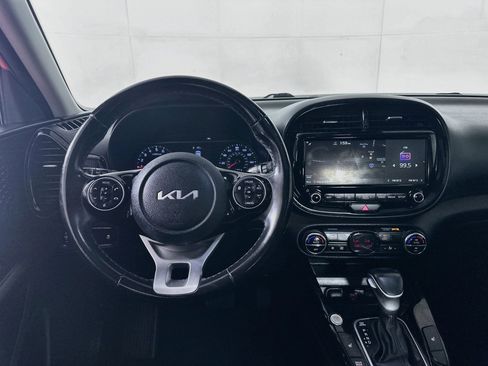 Used 2022 Kia Soul EX FWD image 17