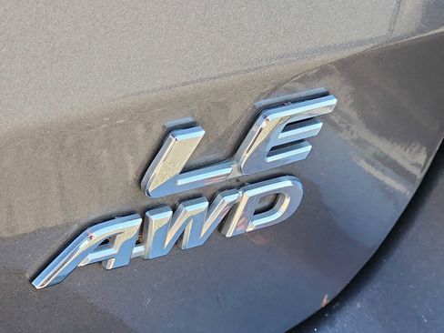 Used 2019 Toyota Sienna LE AWD/4WD image 28