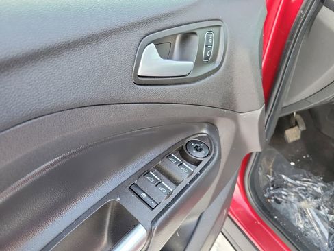 Certified 2019 Ford Escape SEL image 7