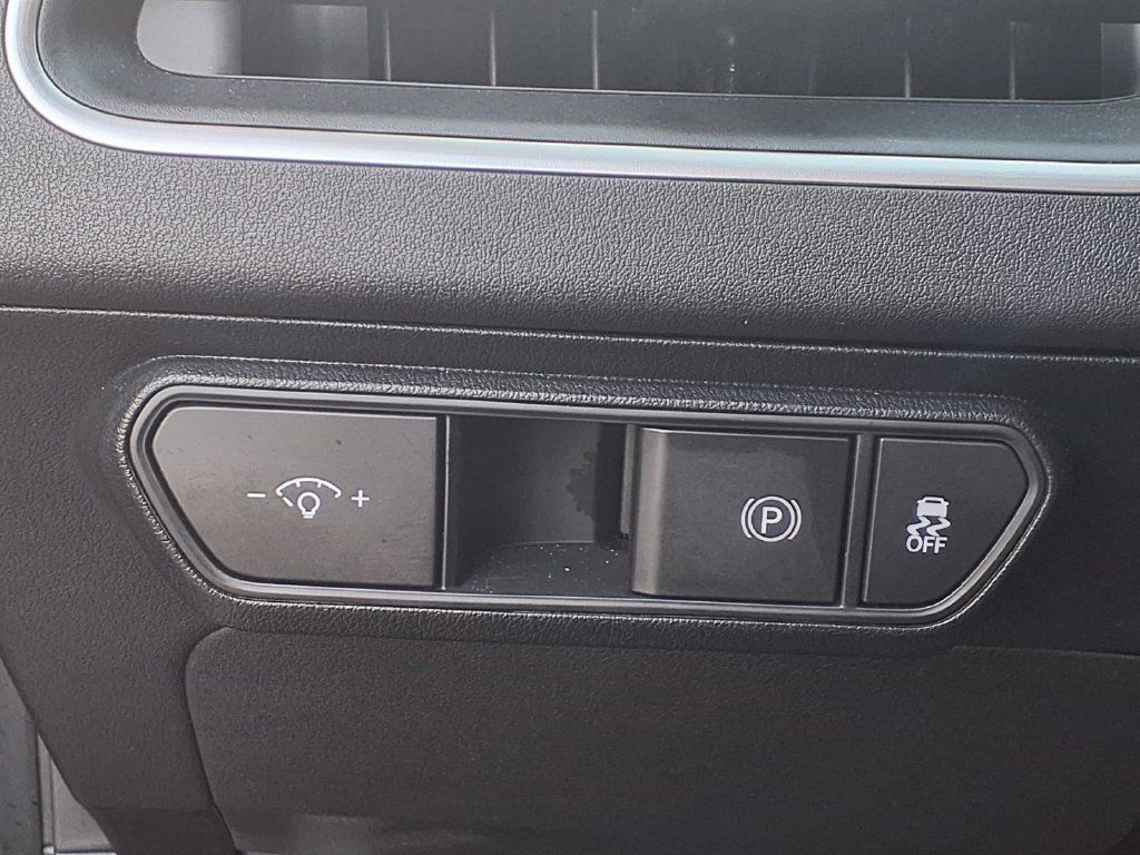 Certified 2025 Kia K4 FWD image 6