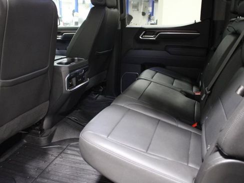 Used 2023 GMC Sierra 1500 SLT w/ SLT Premium Package image 23