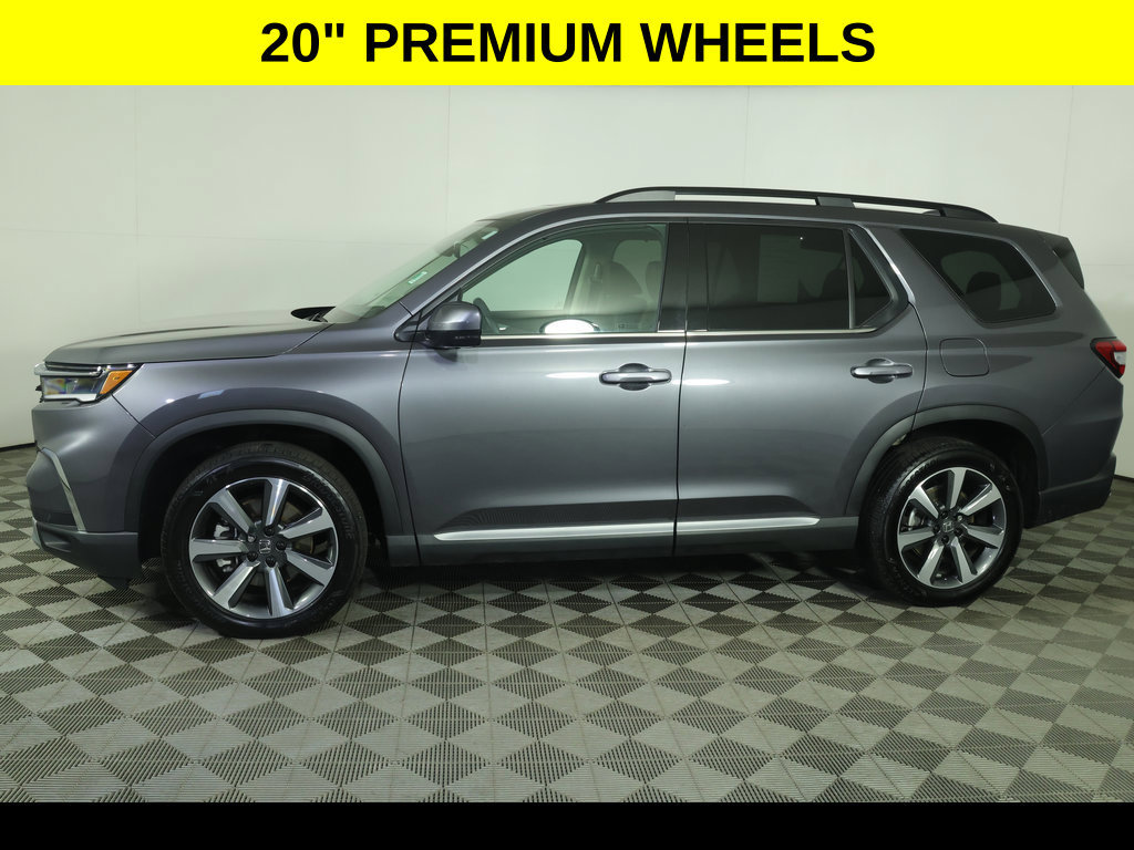 Used 2025 Honda Pilot Elite image 6