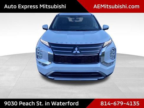 New 2026 Mitsubishi Outlander SE AWD/4WD image 2