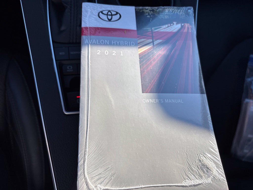Used 2021 Toyota Avalon Limited w/ Advanced Safety Package FWD image 29