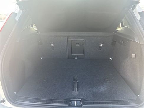 Certified 2025 Volvo XC40 B5 Plus image 11