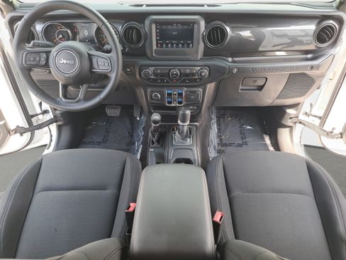 Used 2021 Jeep Wrangler Unlimited Sport AWD/4WD image 9