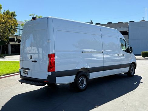 New 2025 Mercedes-Benz eSprinter 170 Cargo image 13