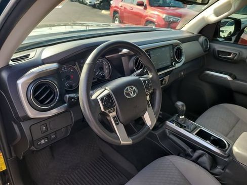 Used 2023 Toyota Tacoma SR5 w/ Technology Package AWD/4WD image 20