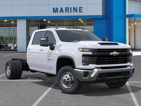 New 2026 Chevrolet Silverado 3500 W/T AWD/4WD image 7