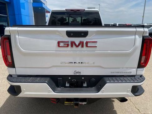Used 2023 GMC Sierra 2500 Denali w/ Denali Ultimate Package AWD/4WD image 4