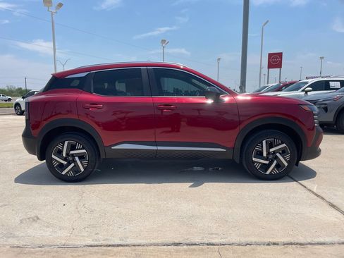 Certified 2026 Nissan Kicks SV w/ Cold Weather Package FWD image 6