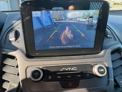 Used 2022 Ford Transit Connect XL image 17