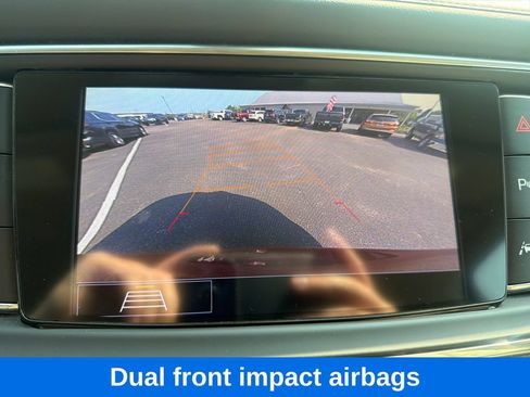 Used 2020 Buick Enclave Premium w/ Sun and Sites Package AWD/4WD image 18