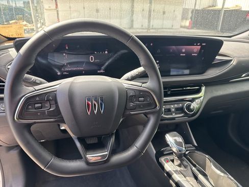 Used 2025 Buick Envista Sport Touring FWD image 17