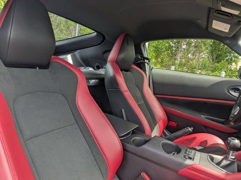 Used 2024 Nissan Z Performance w/ Floor Mat Package RWD image 5