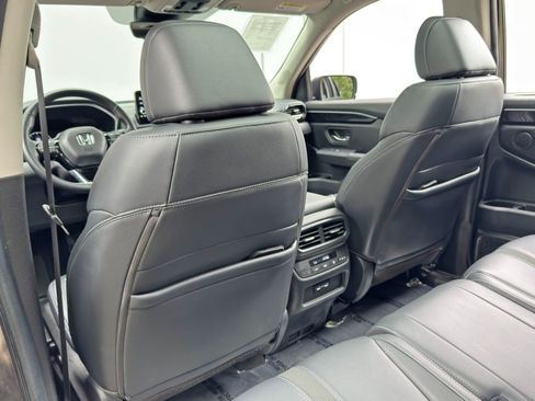 Used 2023 Honda Pilot Touring image 35