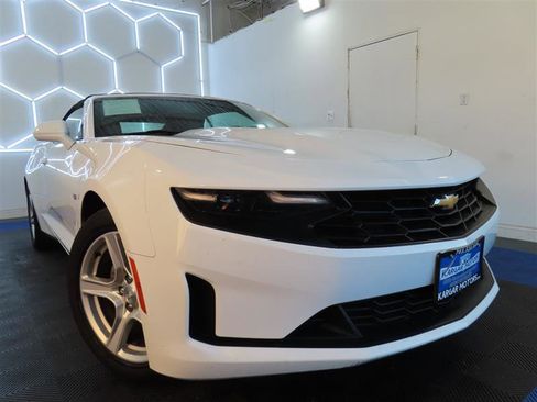 Used 2023 Chevrolet Camaro LT RWD image 2