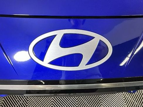 Used 2024 Hyundai Elantra SEL w/ Convenience Package FWD image 9